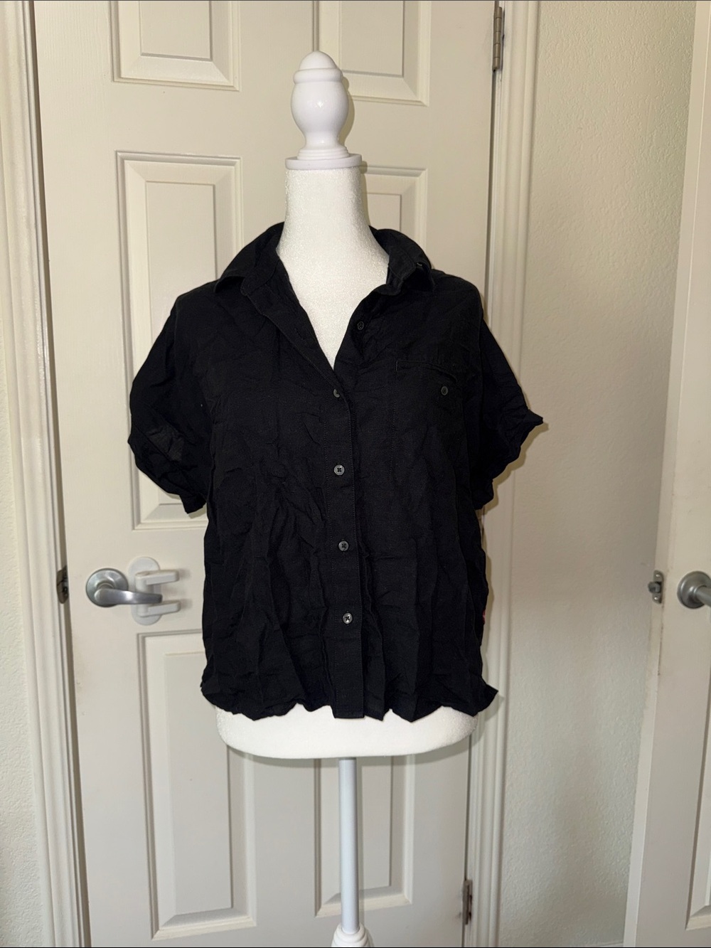 Levi's Black Short Sleeve Button-Up Shirt